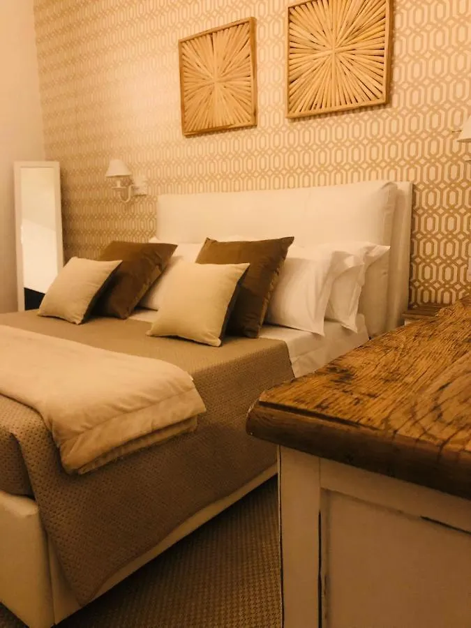 Oda ve Kahvaltı Domus Alberta Lecce