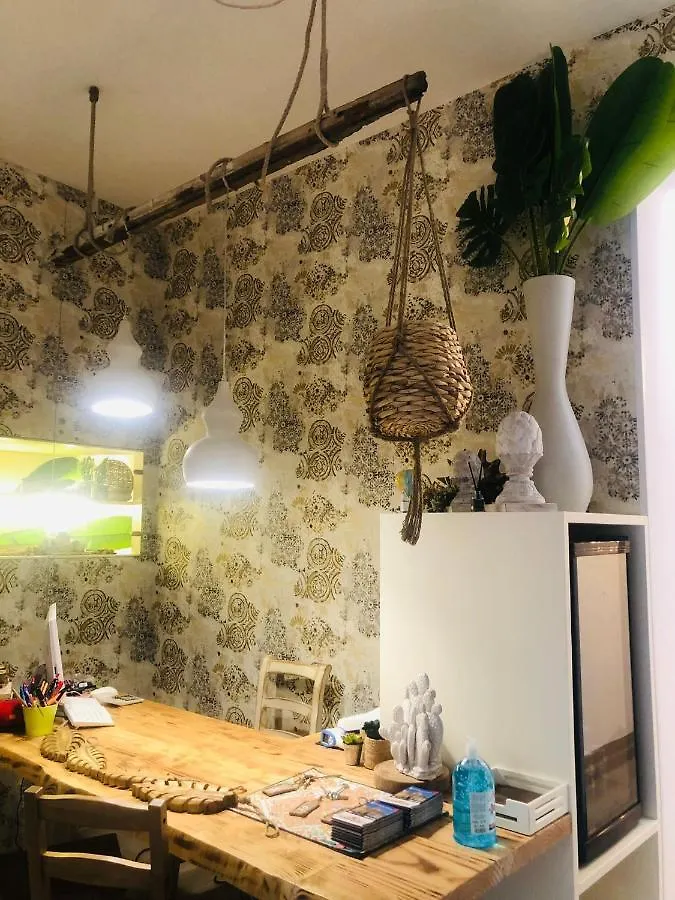 לינה וארוחת בוקר לצ'ה Domus Alberta